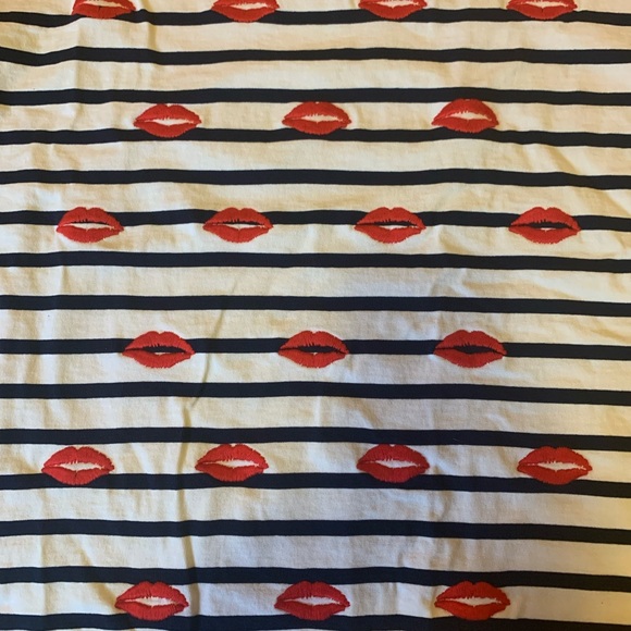 J.Crew top women’s large navy white stripes w/ red embroidered lips crewneck - Picture 6 of 8